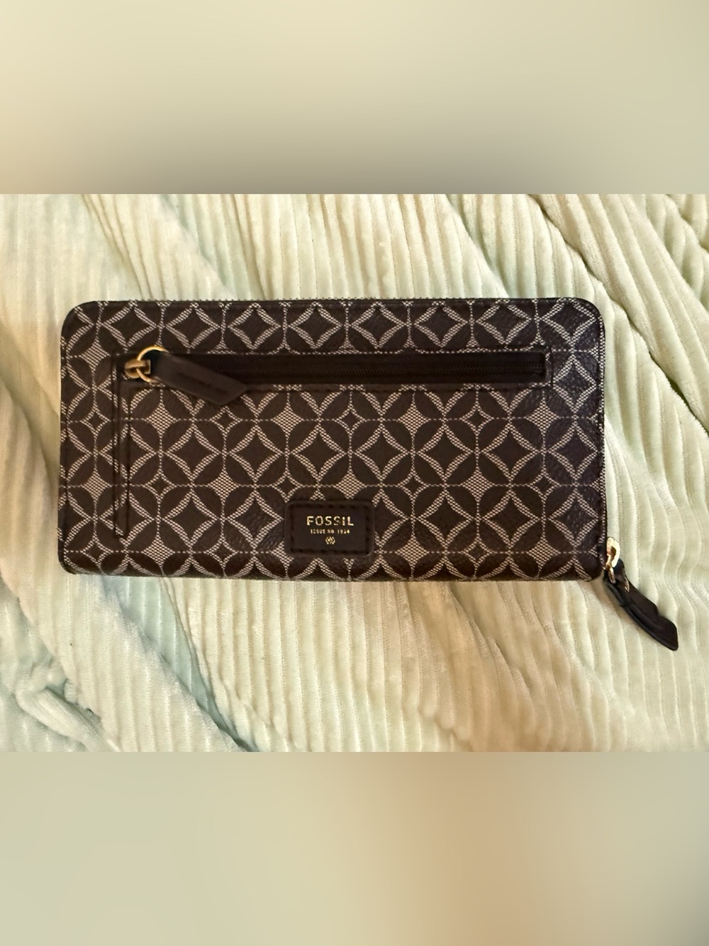 Fossil Tessa Zip Around Clutch Wallet Black & grey outside prefect inside flawed
